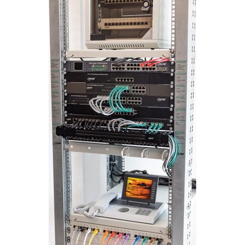 Preview: 19" Kabel-Rangierpanel – 1HE, RAL 9005, schwarz