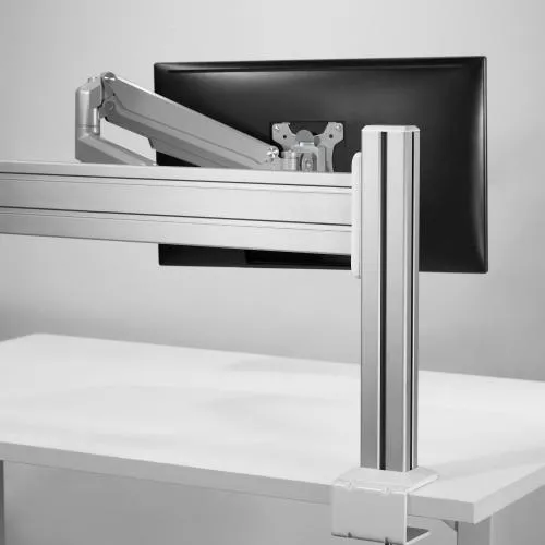 Slatwall Tischhalterung – 1m Aluminium-Panel mit 2 Stützen (0,86m)
