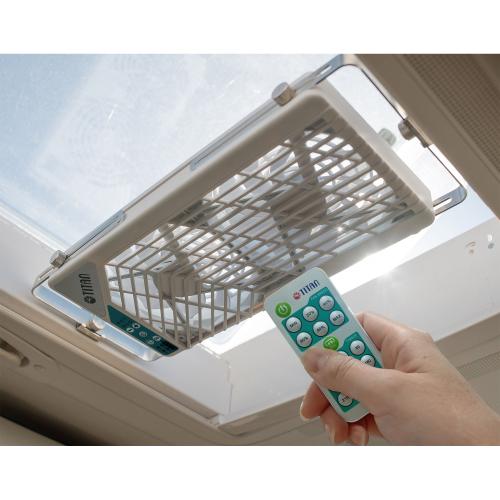 Preview: Titan TTC-SC21/V4+ Fenster-Doppellüfter 2x140mm mit Fernbedienung, für Wohnmobil